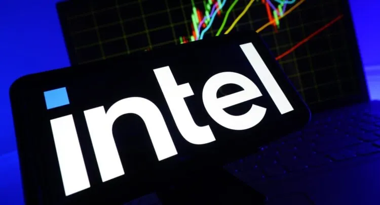 Intel's Foundry Gamble: Can INTC Hit $50+ by 2026?
